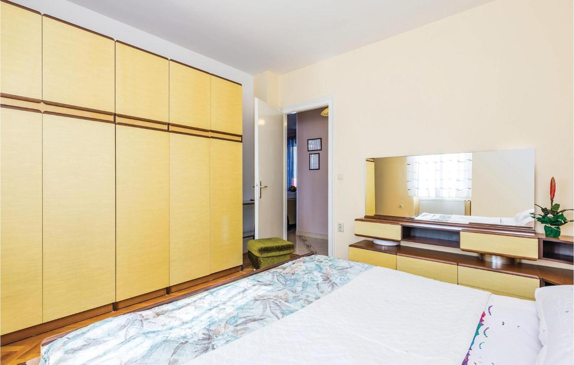 Gorgeous Apartment In Rijeka With Kitchen Exterior foto
